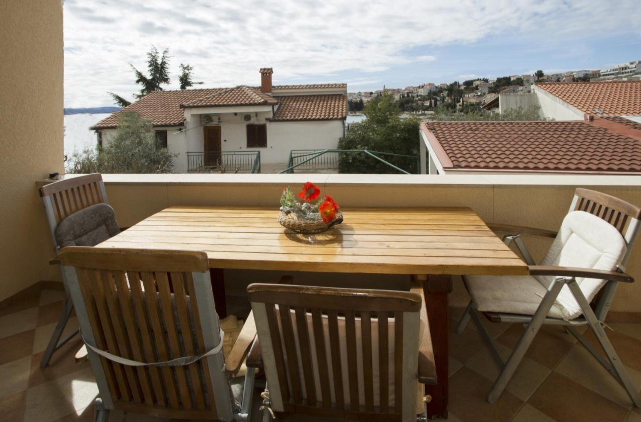 Apartments By The Sea Mavarstica, Ciovo - 12696 Trogir Eksteriør bilde